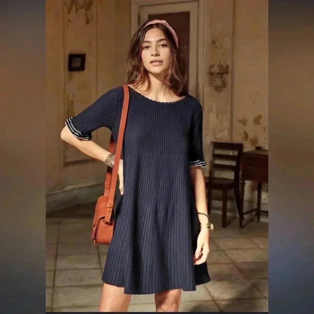 Sezane Solene dress Size S Navy and white ribbed scalloped flutter cotton flowy